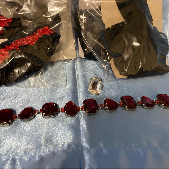 Old West Style Party Props - Picture 4 of 5